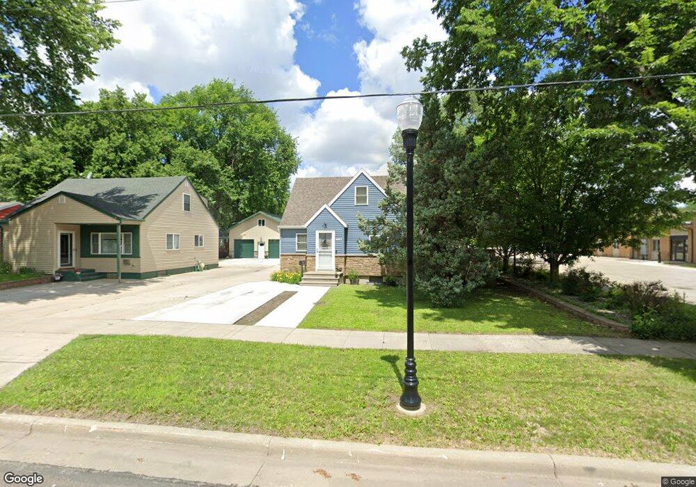 1617 7th Ave S, Fargo, ND 58103 - photo 1