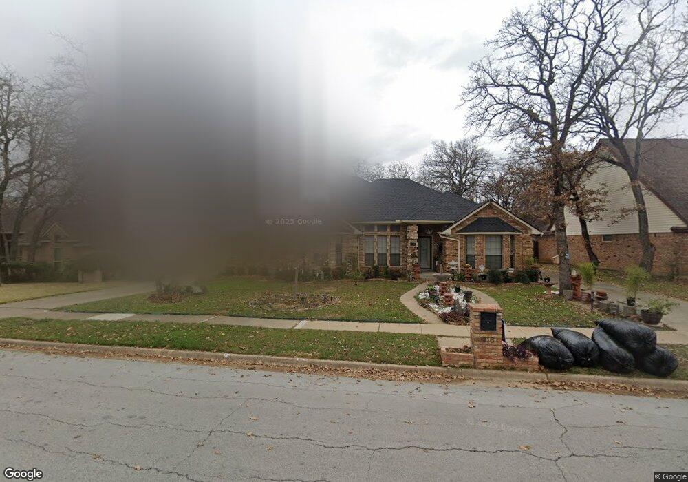 916 W Redbud Dr, Hurst, TX 76053 - photo 1