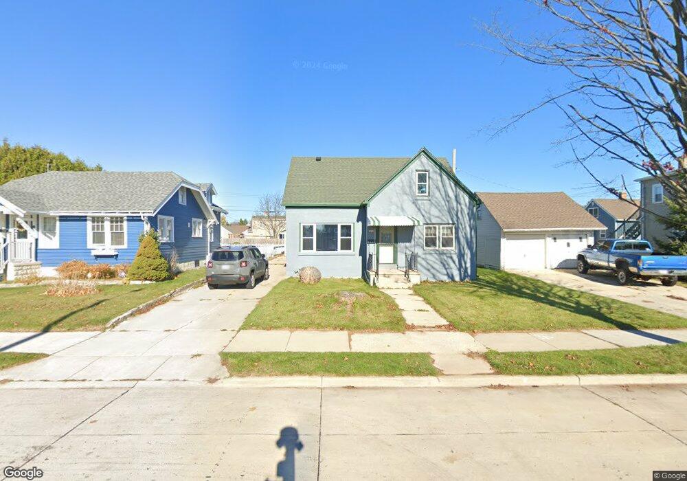 1810 Clermont St, Manitowoc, WI 54220 - photo 1