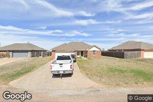 203 E Seminole St, Geronimo, OK 73543
