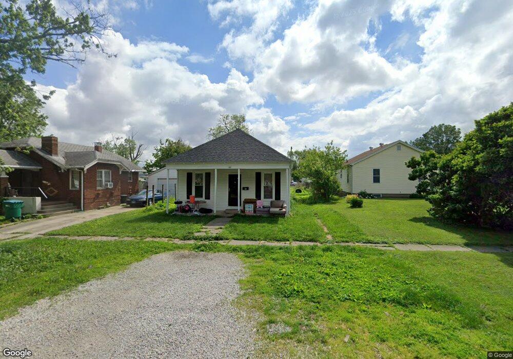 804 N 13th St, Mattoon, IL 61938 - photo 1