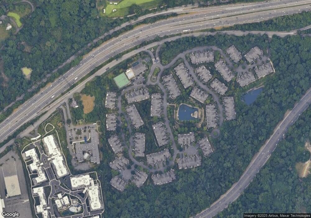 10 Kensington Cir, Manhasset, NY 11030 - photo 1