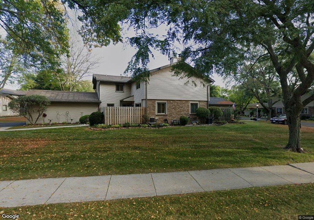 N76W14722 Northpoint Dr unit D, Menomonee Falls, WI 53051 - photo 1