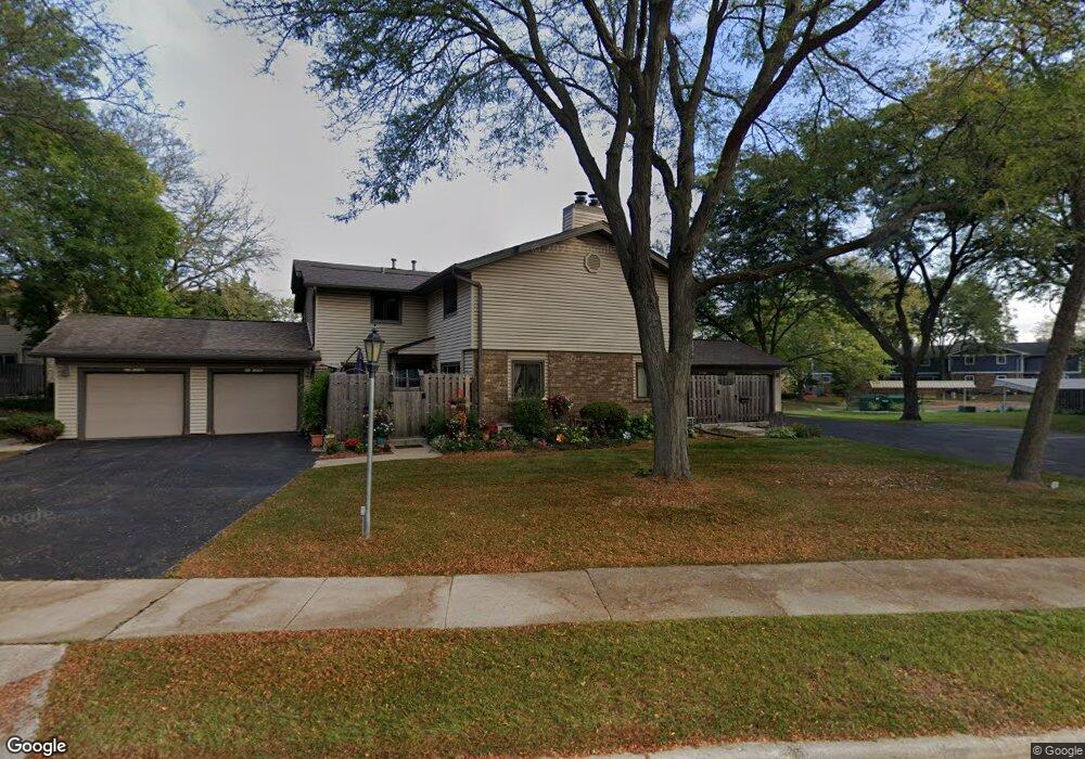 N76W14586 Northpoint Dr unit D, Menomonee Falls, WI 53051 - photo 1