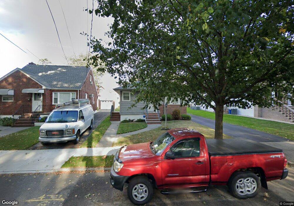 121 Byrne Ave, Staten Island, NY 10314 - photo 1