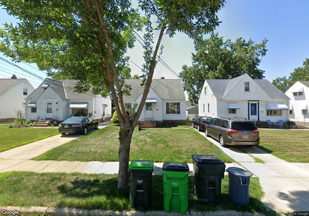 1812 E 294th St, Wickliffe, OH 44092 - photo 1