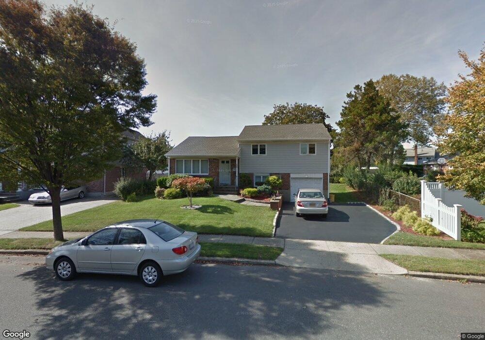 201 Floral Ave, Plainview, NY 11803 - photo 1