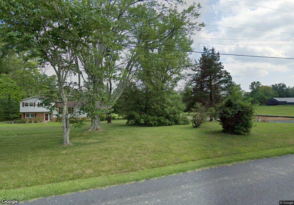 3601 Keswick Rd, Keswick, VA 22947 - photo 1