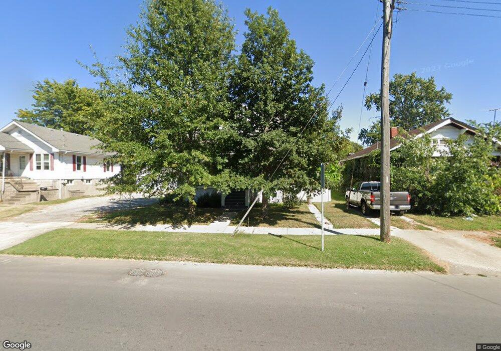810 N Main St, Harrisburg, IL 62946 - photo 1