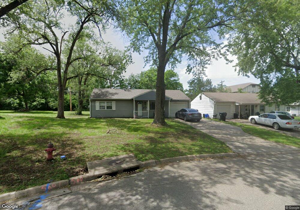 3643 SW Westview Ave, Topeka, KS 66611 - photo 1