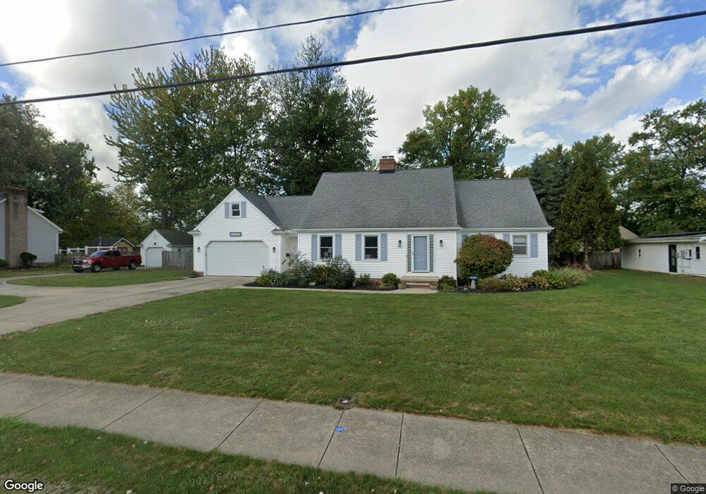 614 Harris Rd, Sheffield Lake, OH 44054 - photo 1