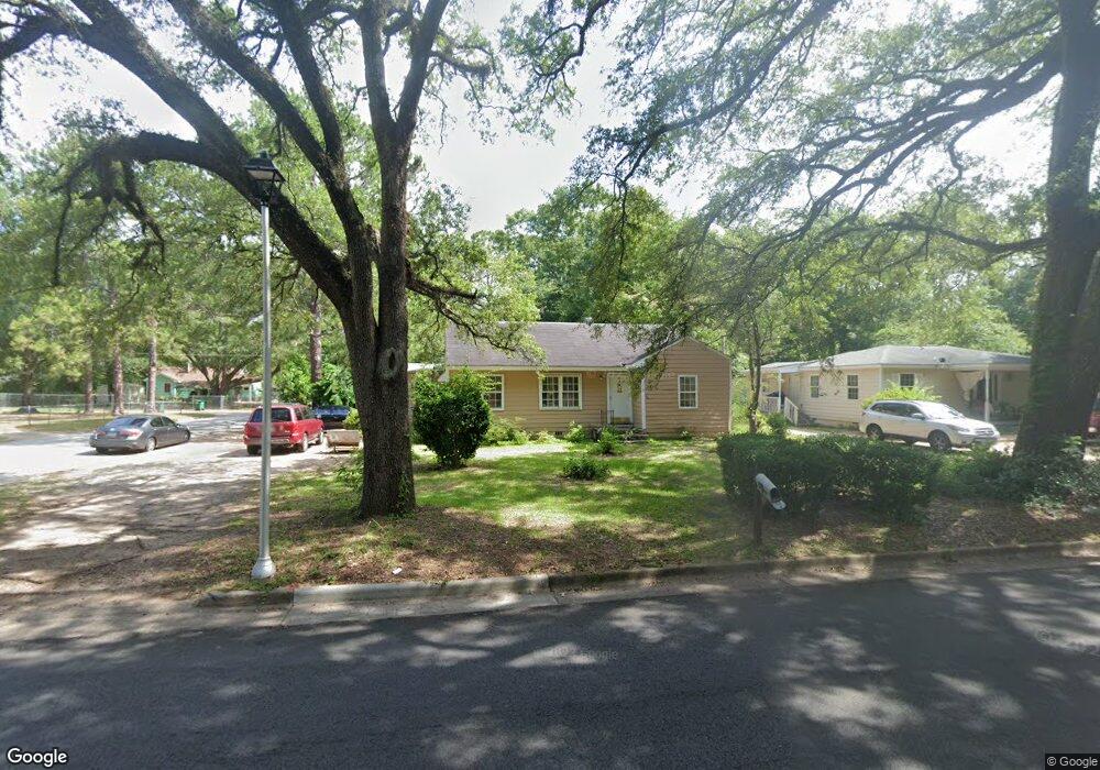 1213 W Whitney Ave, Albany, GA 31707 - photo 1