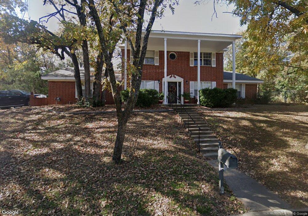 1001 Circle Ln, Bedford, TX 76022 - photo 1