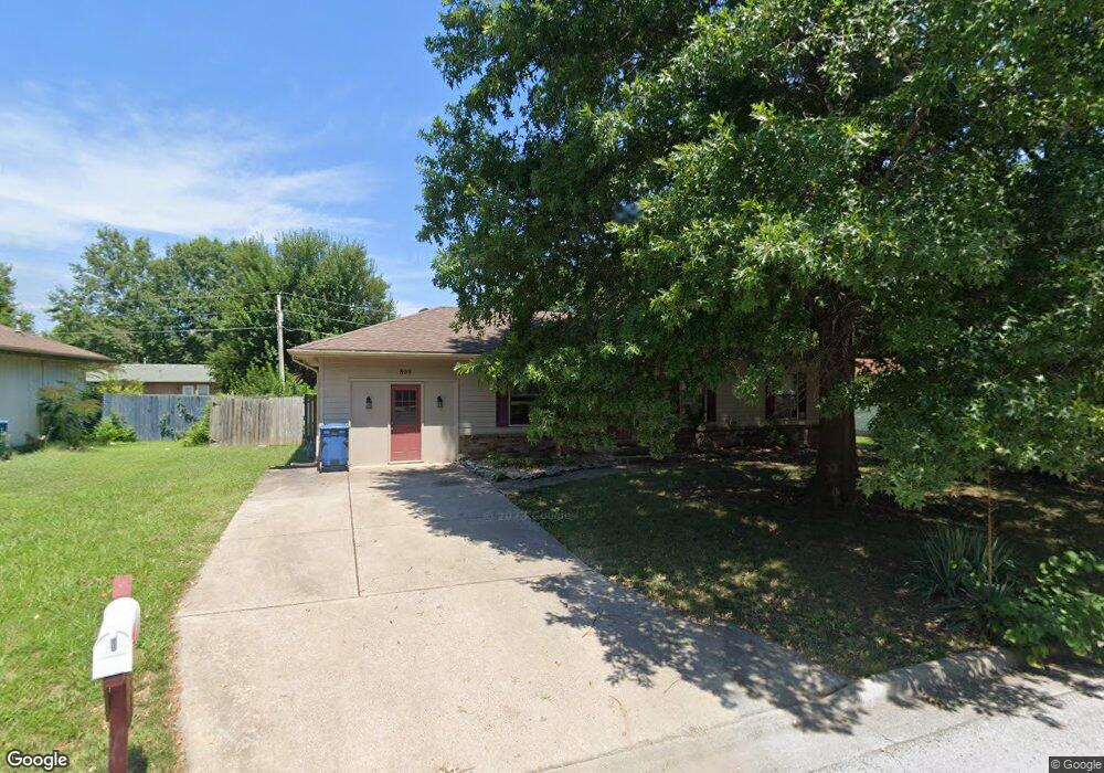 809 Scott Wayne Dr, Nixa, MO 65714 - photo 1