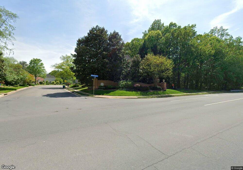 8657 Oak Chase Cir, Fairfax Station, VA 22039 - photo 1