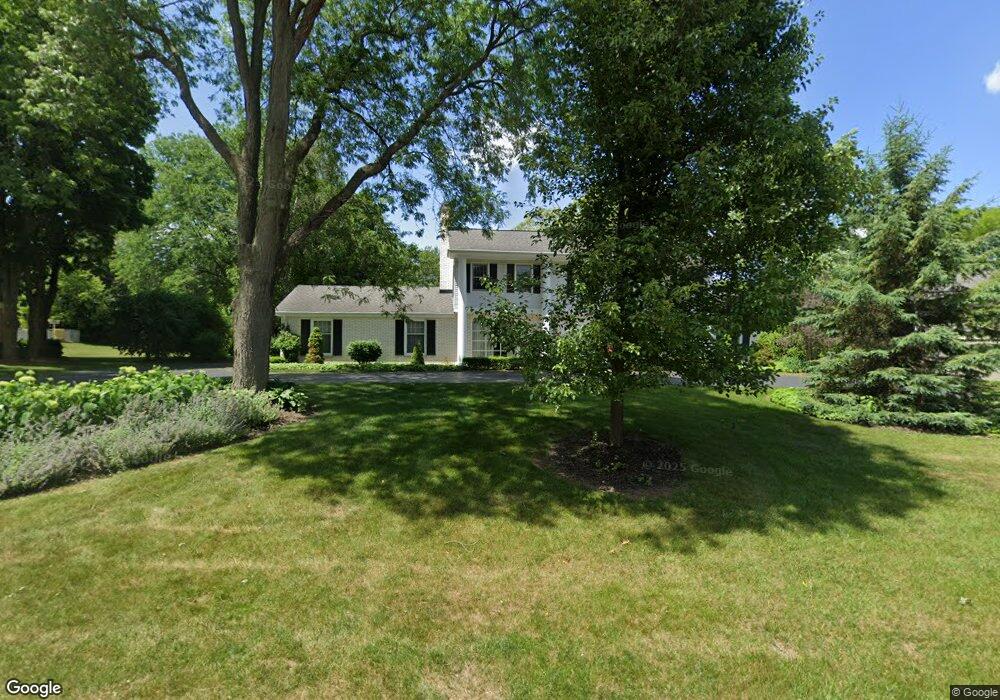 1725 Village Green Ct, Elm Grove, WI 53122 - photo 1