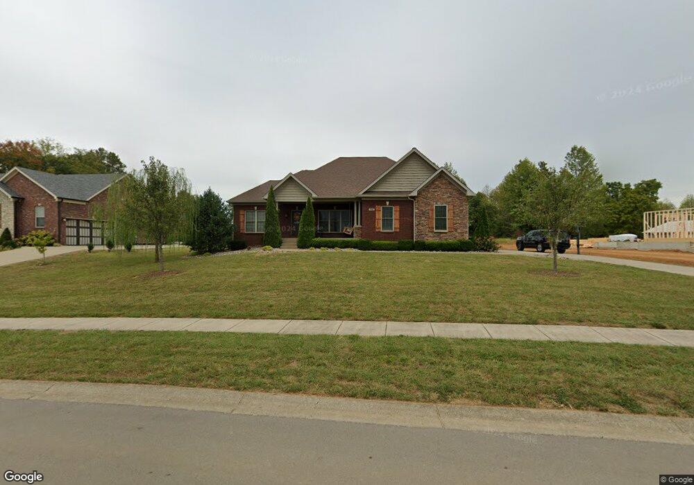 600 Sunray Dr, Shepherdsville, KY 40165 - photo 1