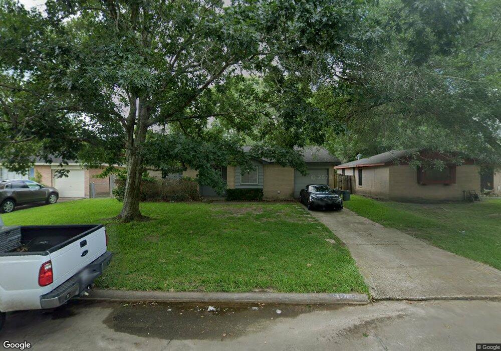 16730 Forest Bend Ave, Friendswood, TX 77546 - photo 1