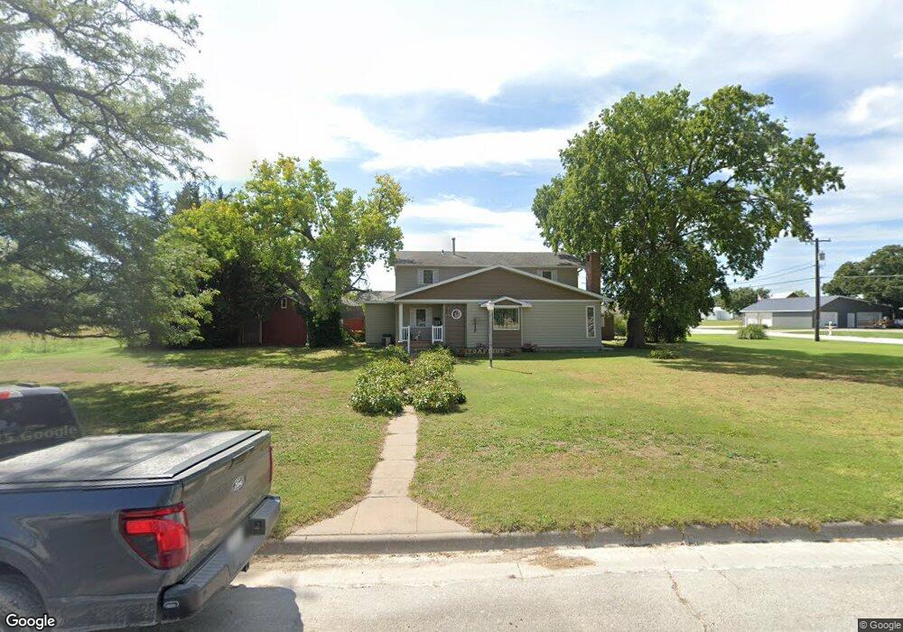 735 W Vermont St, Osborne, KS 67473 - photo 1
