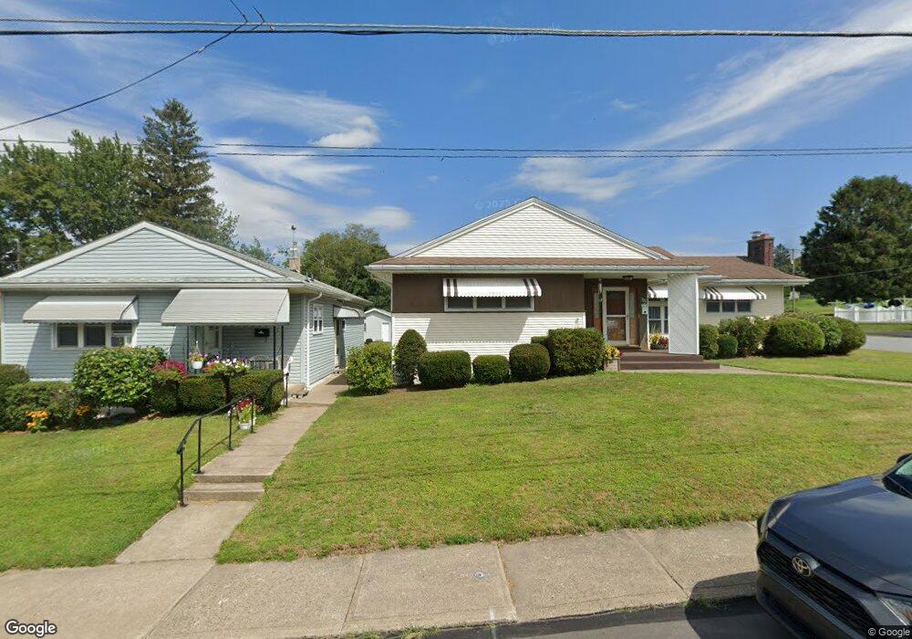 729 Roosevelt St, Hazleton, PA 18201 - photo 1