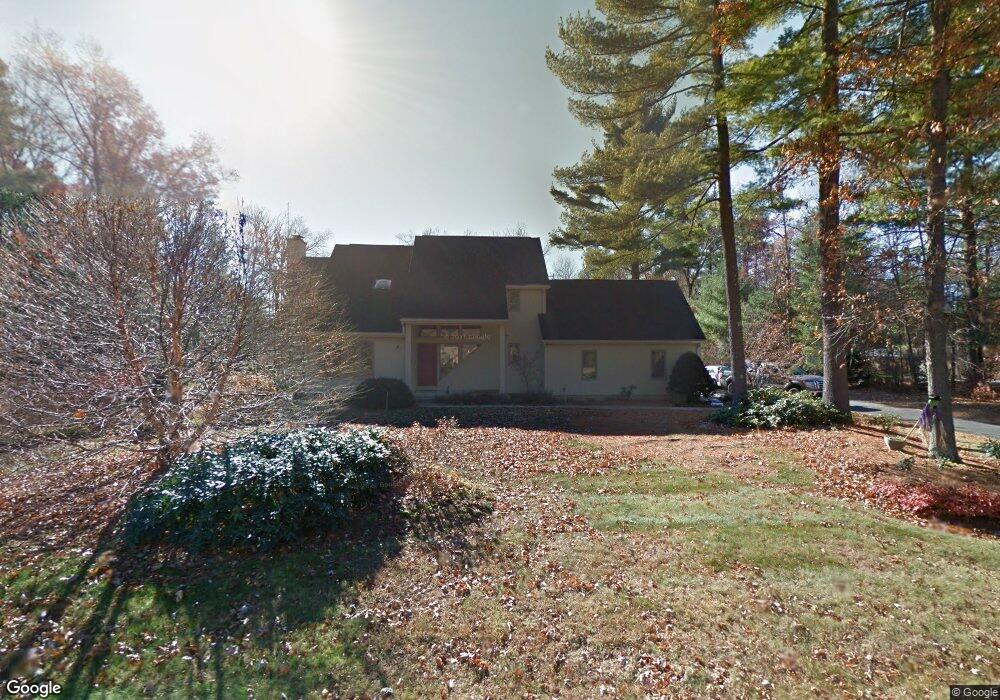 8 Pheasant Dr, Holyoke, MA 01040 - photo 1