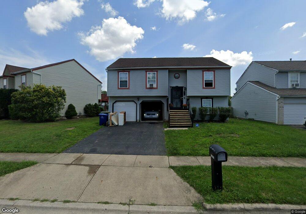 1658 Eastbrook Dr N, Columbus, OH 43223 - photo 1