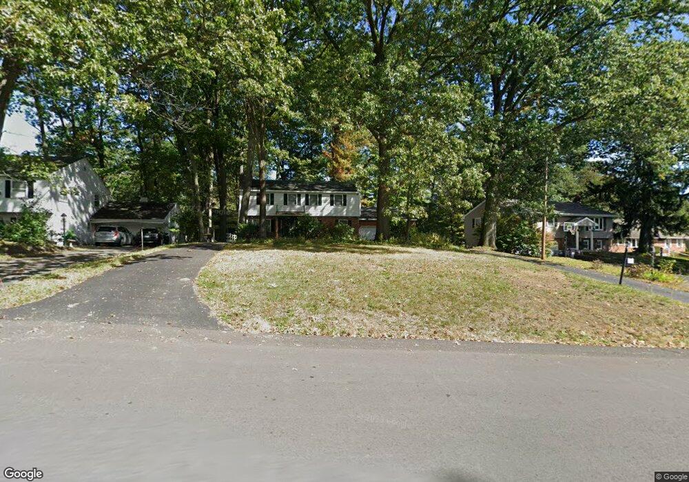 19 Vandenburg La, Colonie, NY 12110 - photo 1