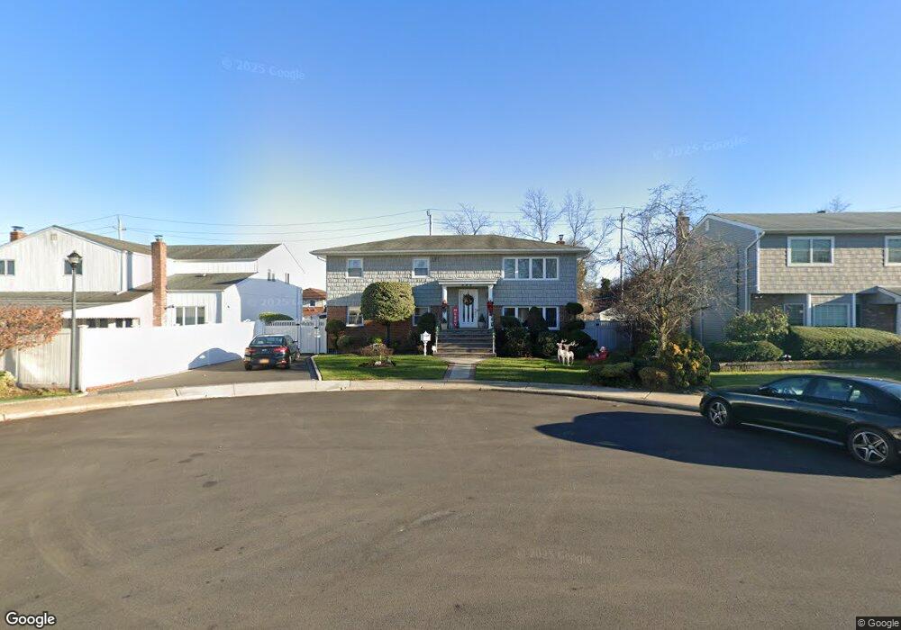 886 Jennie Ct, North Bellmore, NY 11710 - photo 1