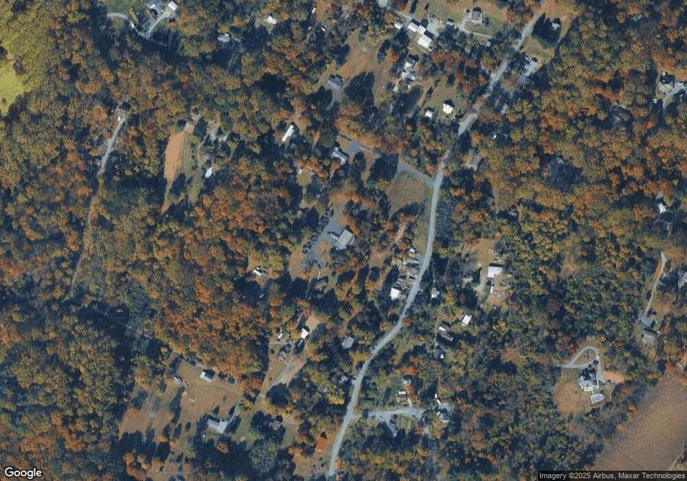 14 Robin Ln, Reading, PA 19606 - photo 1