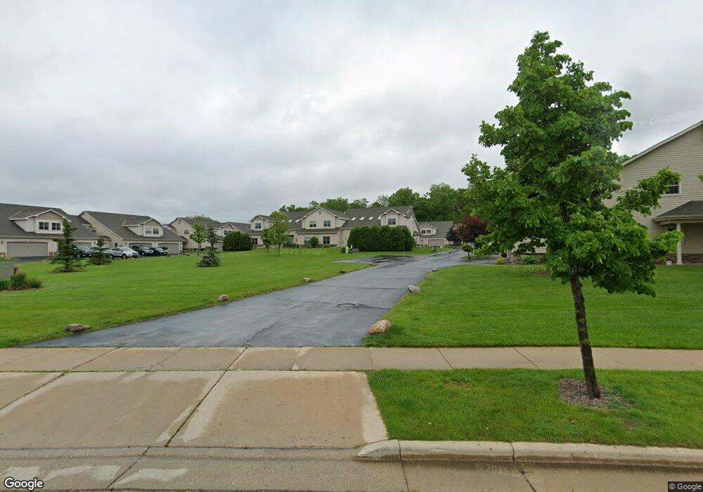 560 Cedar Bluffs Way, Slinger, WI 53086 - photo 1