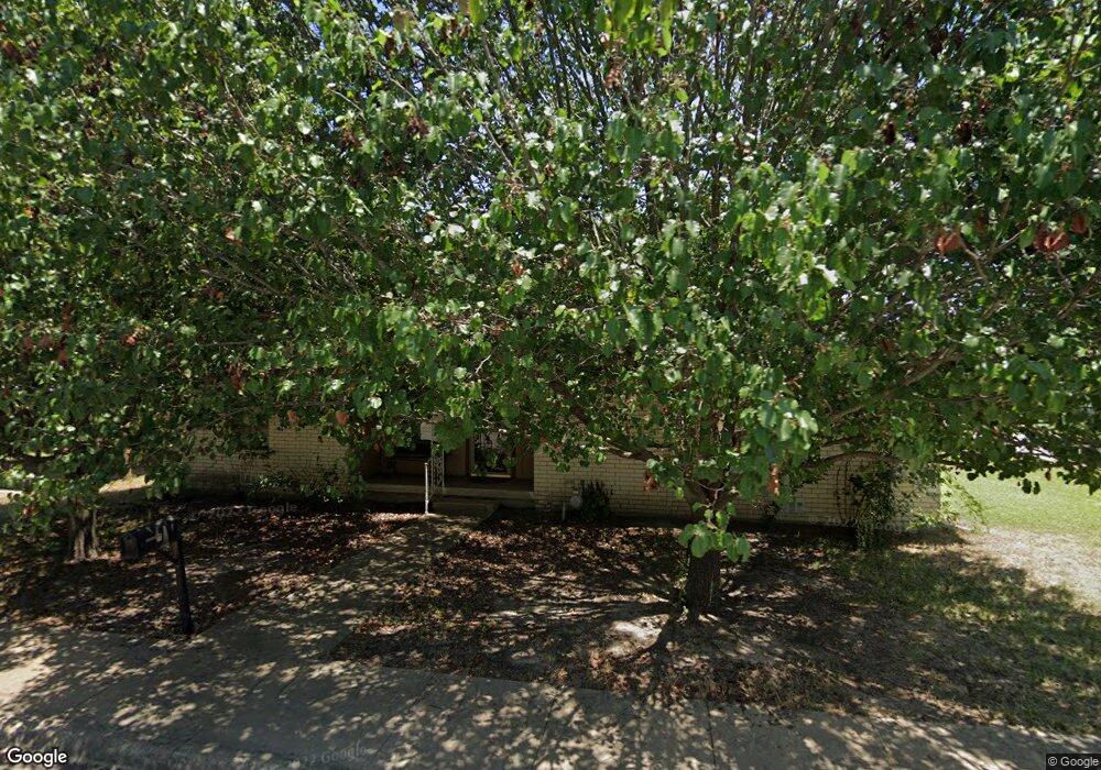 702 Cedar St, Bonham, TX 75418 - photo 1