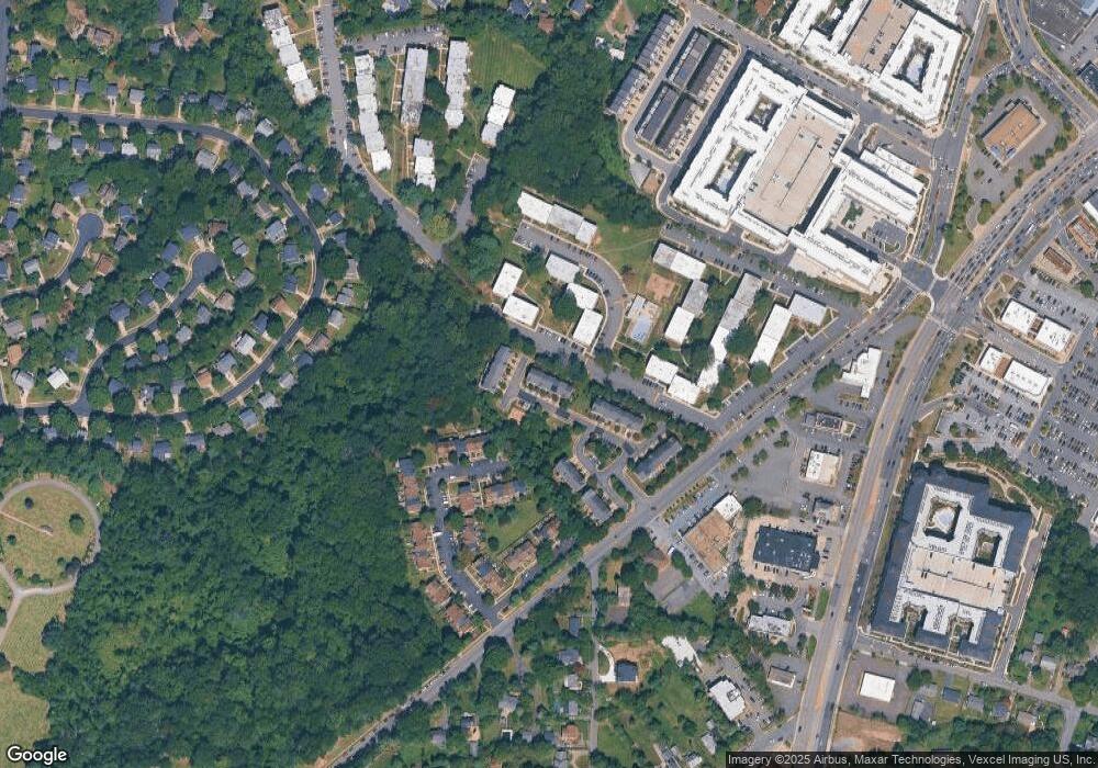 2946 Huntington Grove Square, Alexandria, VA 22306 - photo 1