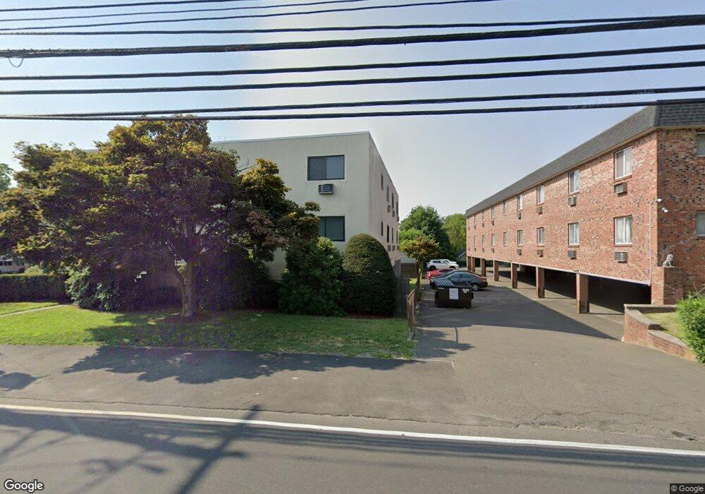 735 Cove Rd unit 1D, Stamford, CT 06902 - photo 1