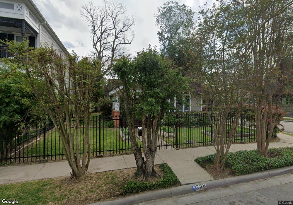 736 E 19th St, Houston, TX 77008 - photo 1