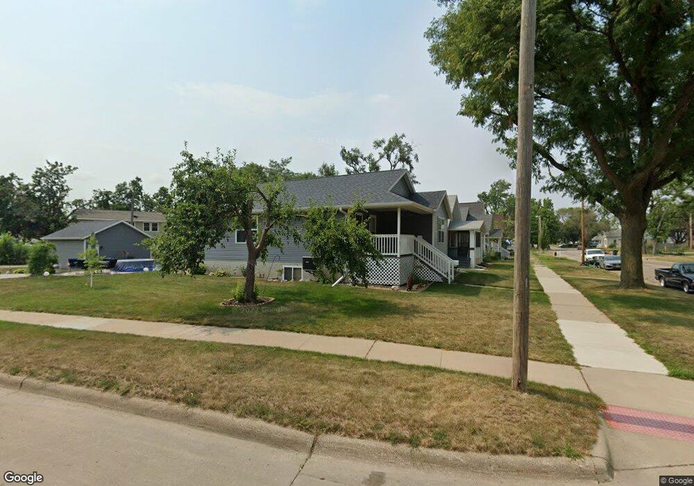 1428 2nd St SW, Cedar Rapids, IA 52404 - photo 1