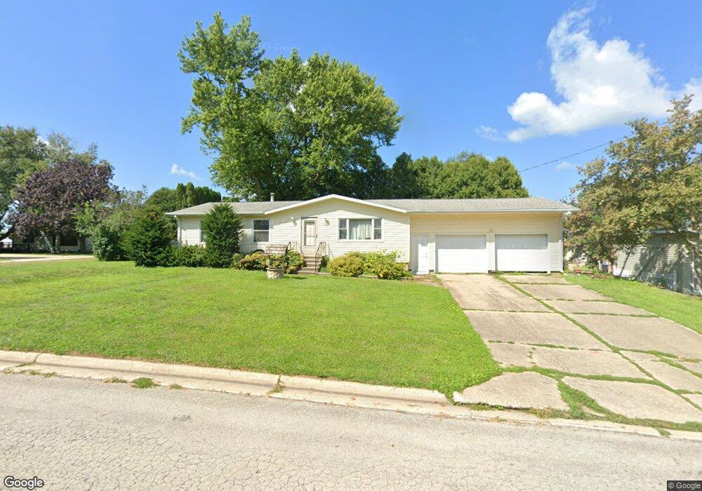 606 Russell Ave, West Union, IA 52175 - photo 1