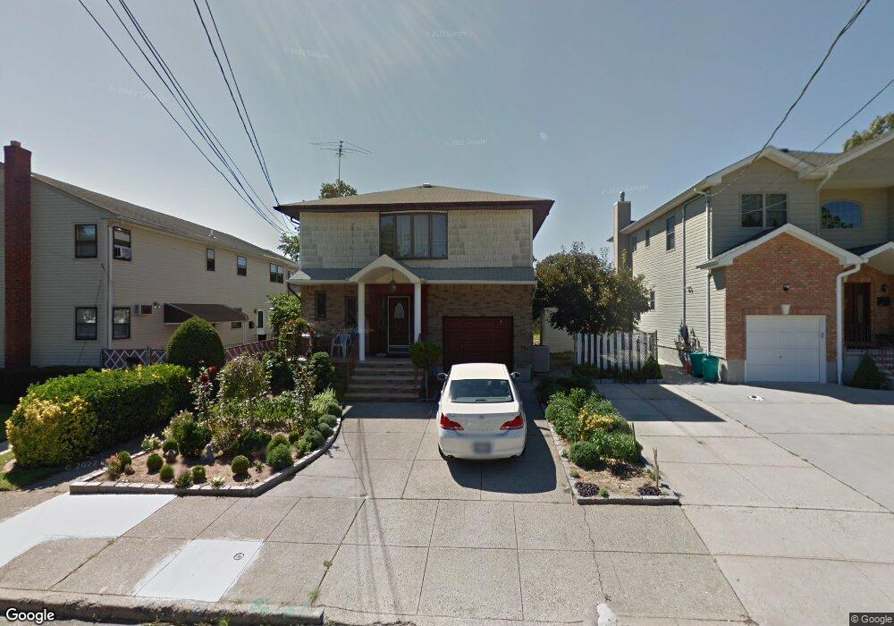 208 Doris Ave, Franklin Square, NY 11010 - photo 1