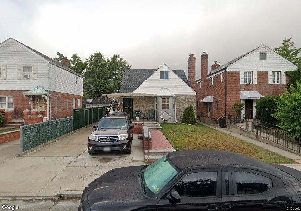 7608 175th St, Fresh Meadows, NY 11366 - photo 1