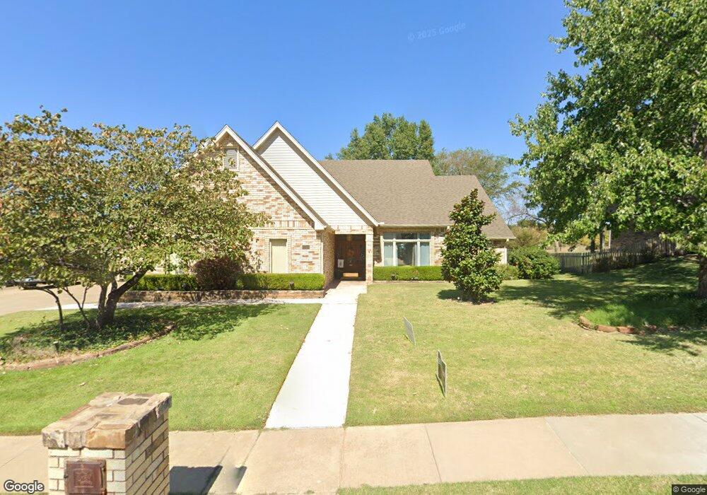 2608 Regency Rd, Bartlesville, OK 74006 - photo 1