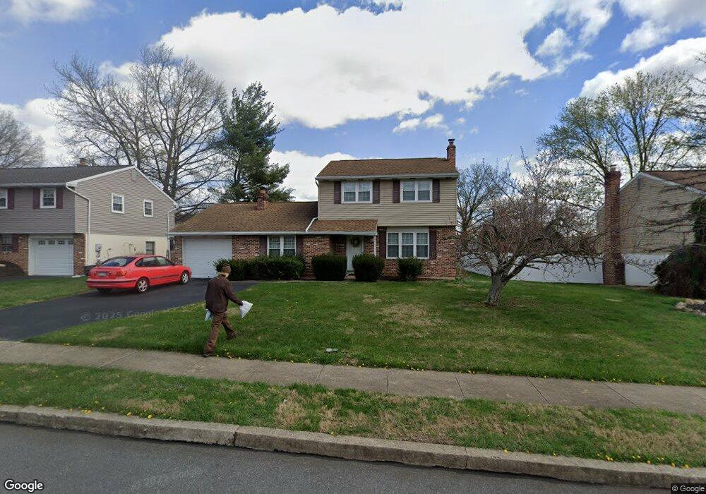 765 Lilac Ln, Reading, PA 19606 - photo 1