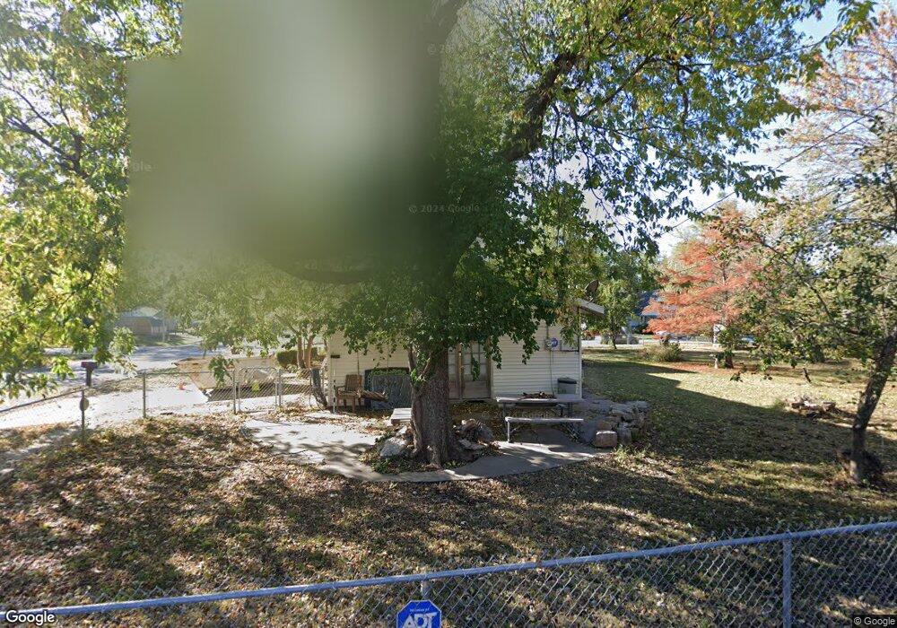 209 S 23rd St, Parsons, KS 67357 - photo 1