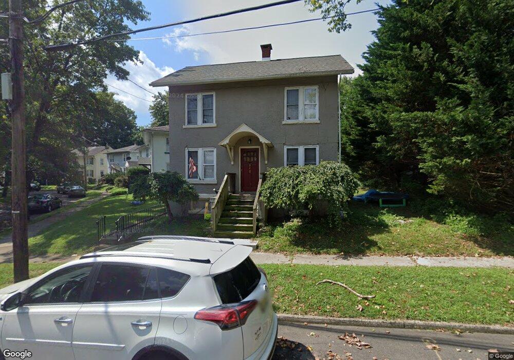 948 Hillside Rd, Phillipsburg, NJ 08865 - photo 1