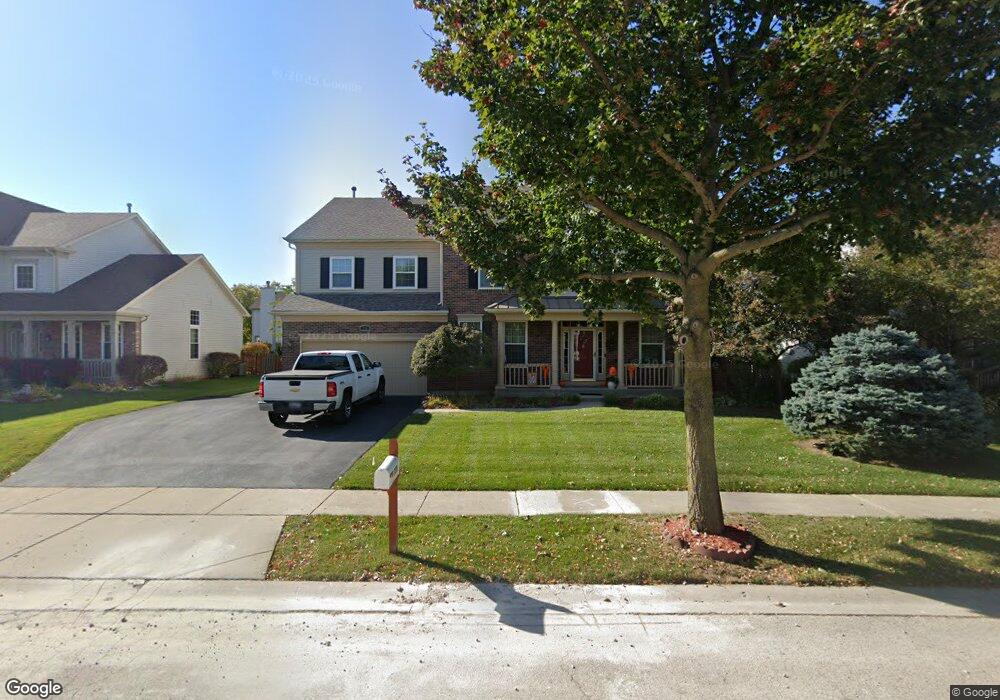 730 Regal Ln, Algonquin, IL 60102 - photo 1