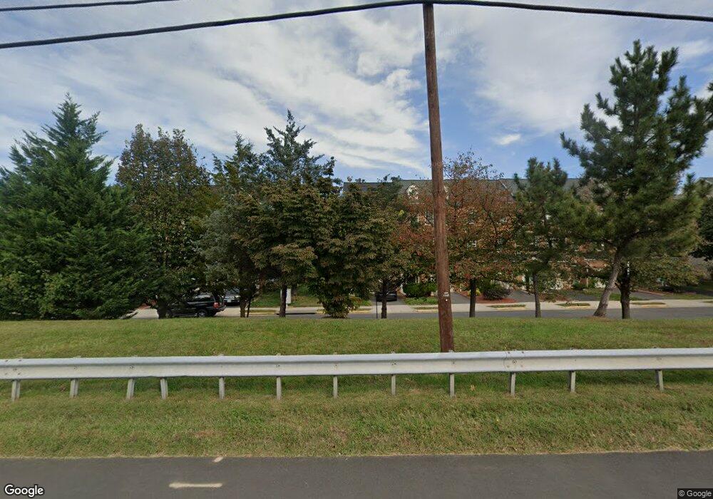 12715 Heron Ridge Dr, Fairfax, VA 22030 - photo 1