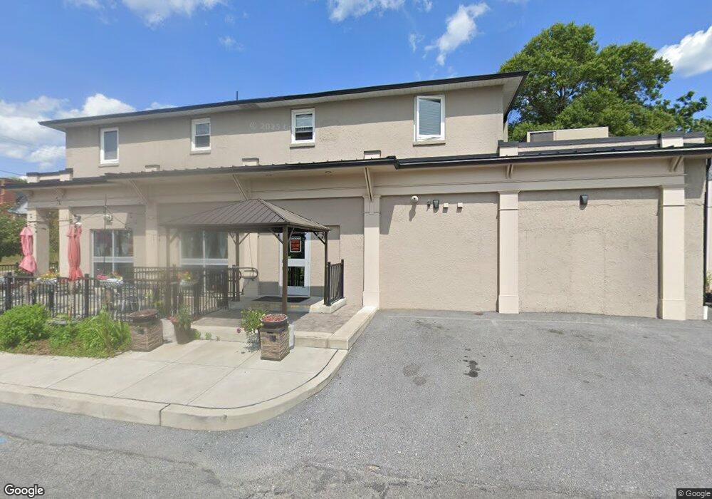 420 W Cypress St, Kennett Square, PA 19348 - photo 1