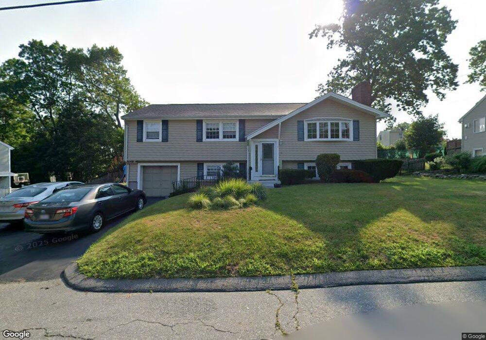 185 Trull Ln E, Lowell, MA 01852 - photo 1