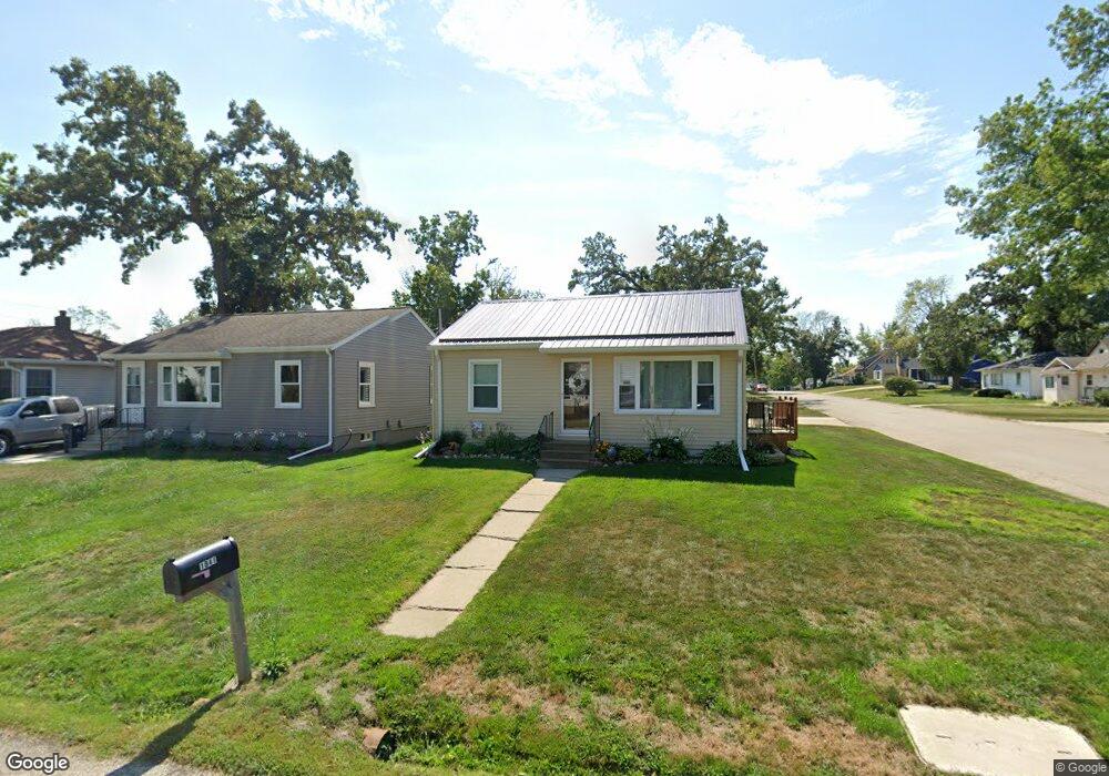 1841 E Ave NW, Cedar Rapids, IA 52405 - photo 1
