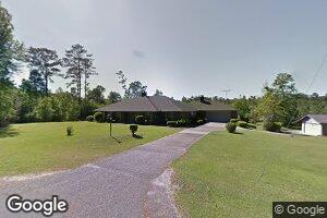 52 W Segrest Ave, Bay Springs, MS 39422