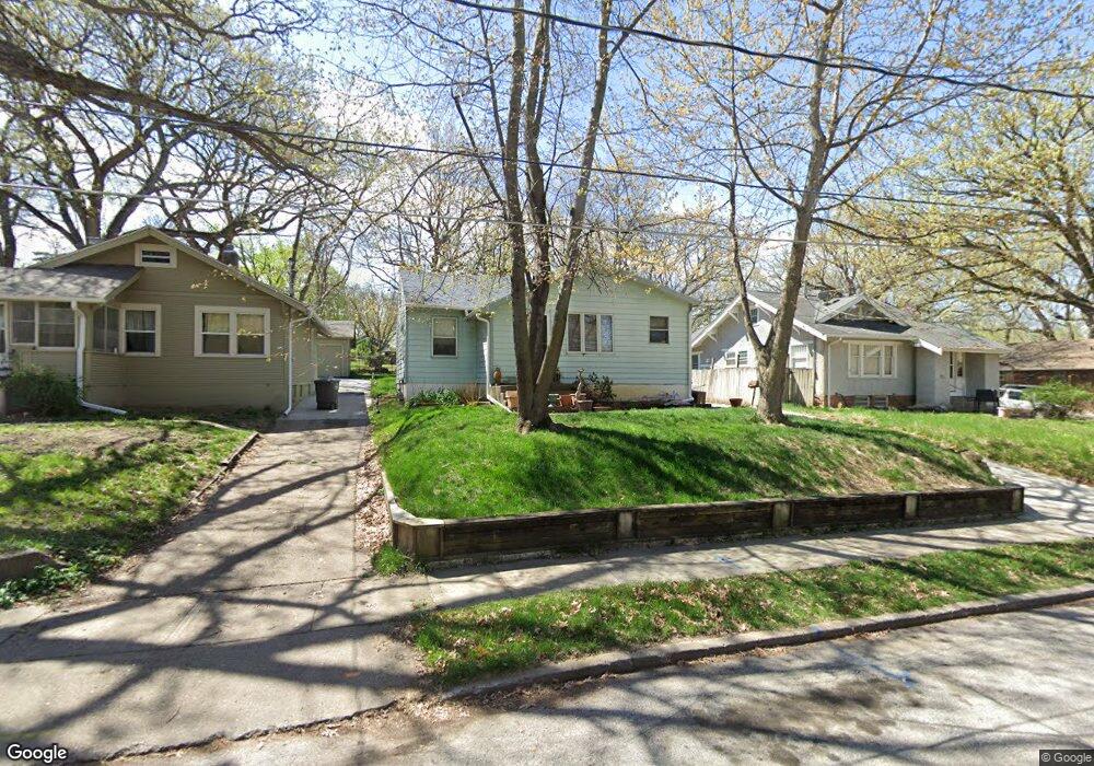 2724 Moyer St, Des Moines, IA 50310 - photo 1