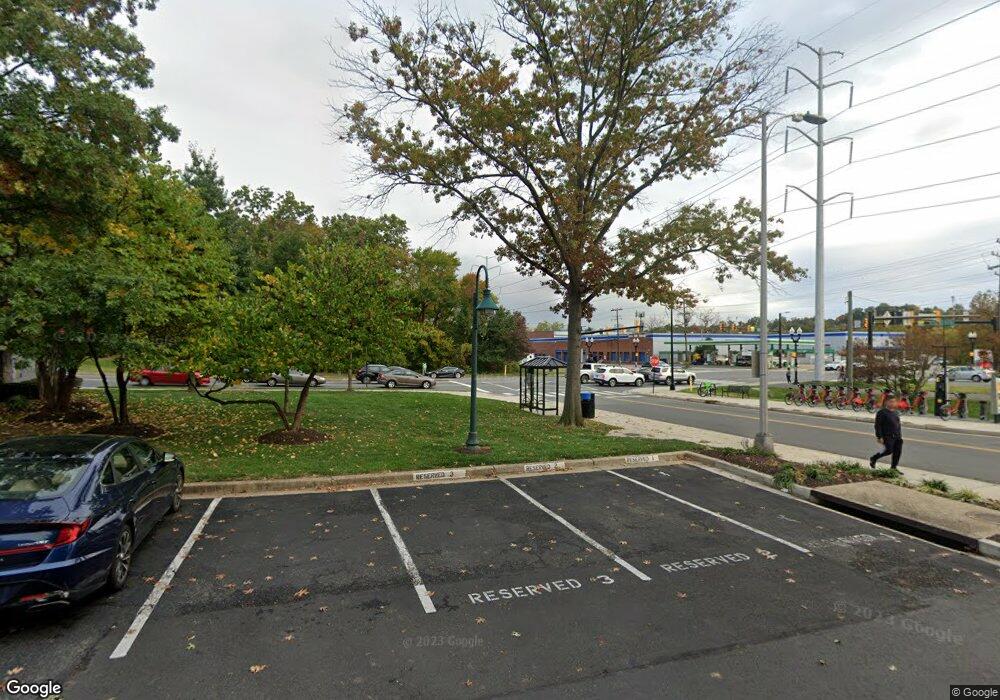 4061 S Four Mile Run Dr unit STBIN, Arlington, VA 22204 - photo 1